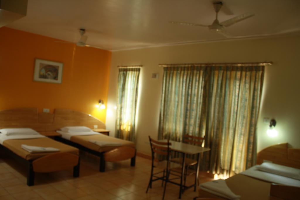 Tom'S Hotel Bangalore Exterior foto